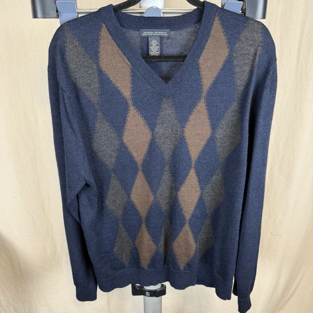 Banana Republic Men's Merino Wool Argyle V-Neck Sweater Navy Size‎ L